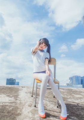 丝袜美足欧美_1080高清在线观看